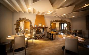 Intérieur salle L’Auberge de Guillaume · Restaurant à Vandenesse-en-Auxois (21)